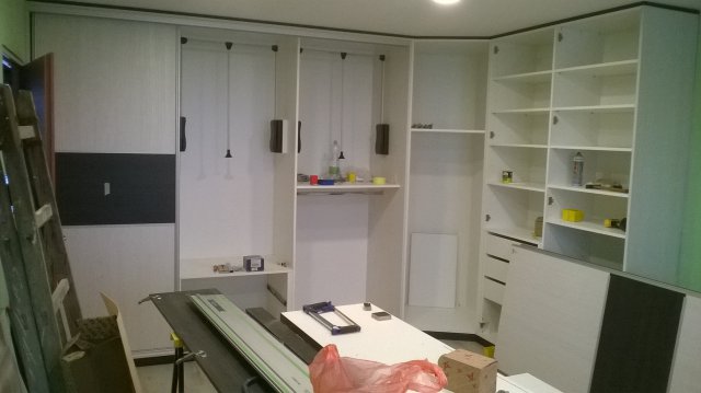 hacienda bílo-černá